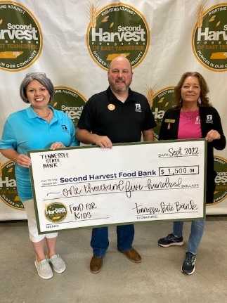 Second Harvest with Melissa, Rex and Robin Kurtz - donation from TSB.